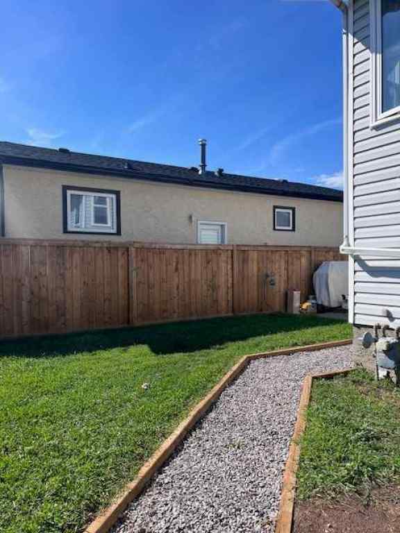 MLS® A2257340 - 98 Westview Crescent  in Harvest Meadows Blackfalds, Residential