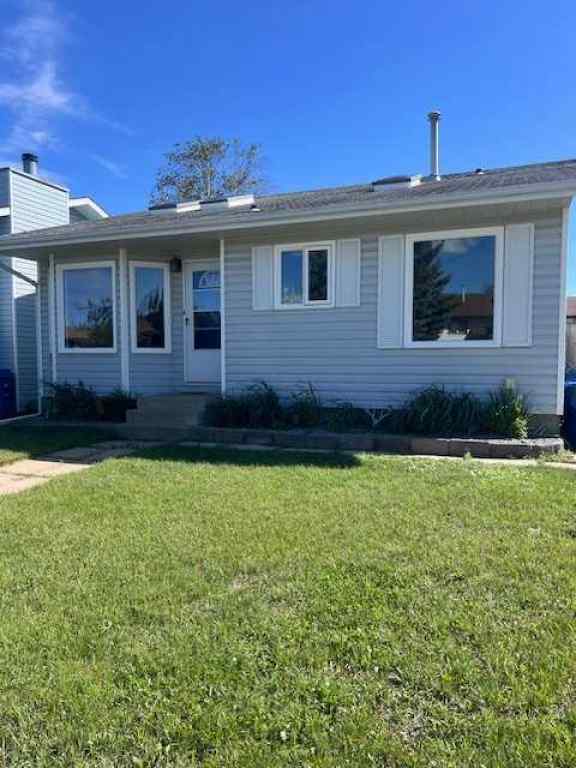 MLS® A2257340 - 98 Westview Crescent  in Harvest Meadows Blackfalds, Residential