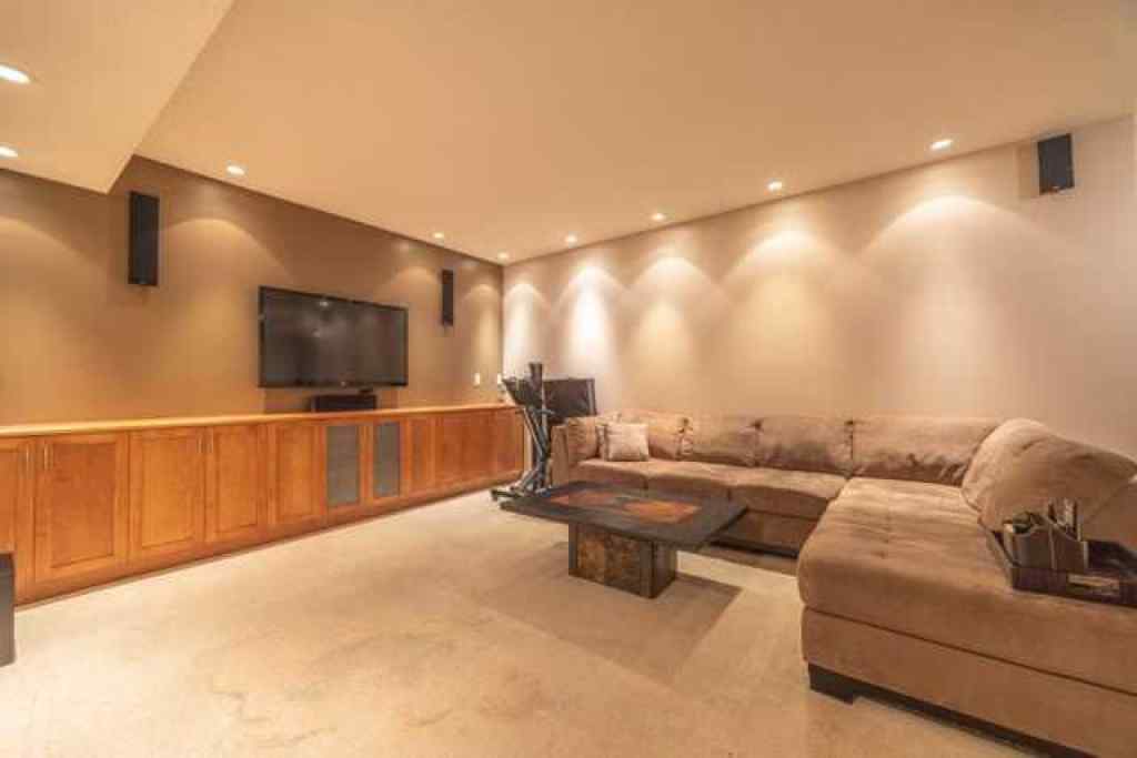 MLS® A2257342 - 28 Crestmont Way SW in Crestmont Calgary, Residential