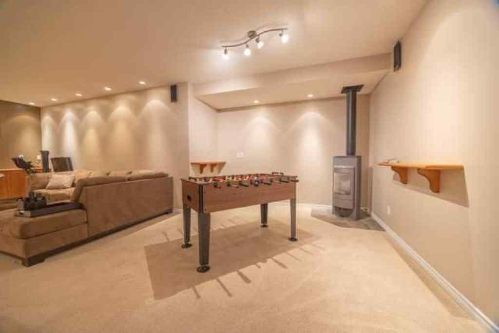 MLS® A2257342 - 28 Crestmont Way SW in Crestmont Calgary, Residential