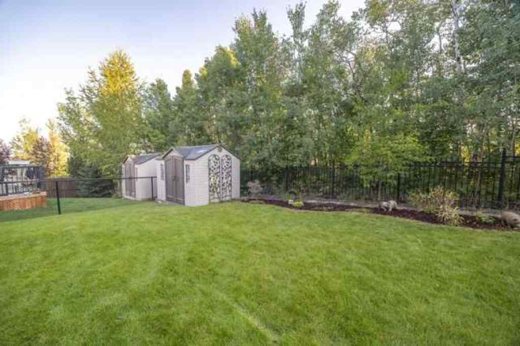 MLS® A2257342 - 28 Crestmont Way SW in Crestmont Calgary, Residential