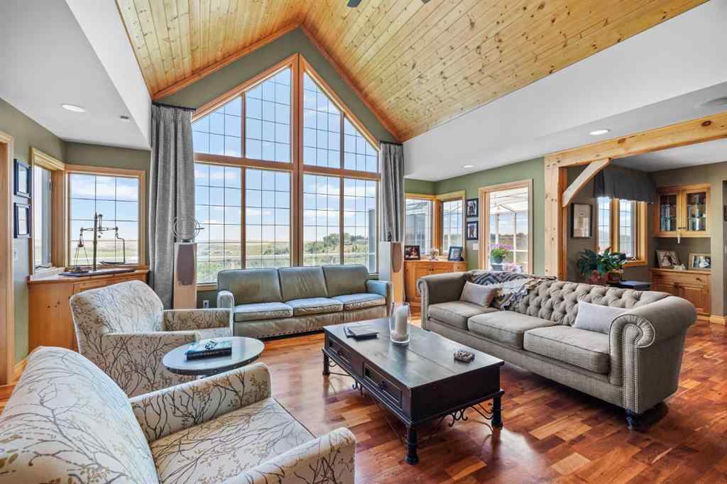 MLS® A2257346 - 98 equestrian Drive  in Bearspaw_Calg Rural Rocky View County, Residential