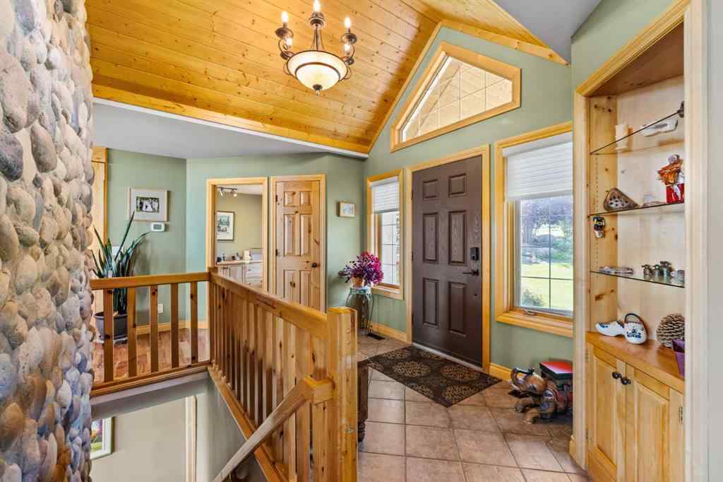 MLS® A2257346 - 98 equestrian Drive  in Bearspaw_Calg Rural Rocky View County, Residential