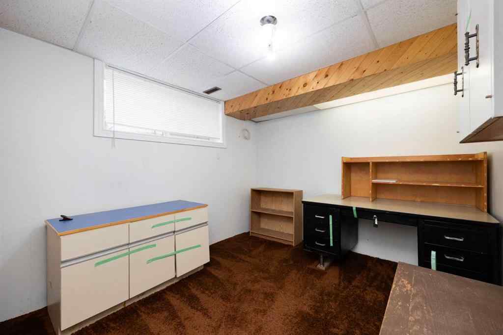 MLS® A2257356 - 206 Leigh Crescent  in Dickinsfield Fort McMurray, Residential