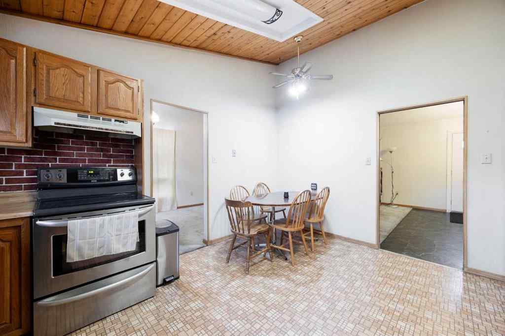 MLS® A2257356 - 206 Leigh Crescent  in Dickinsfield Fort McMurray, Residential