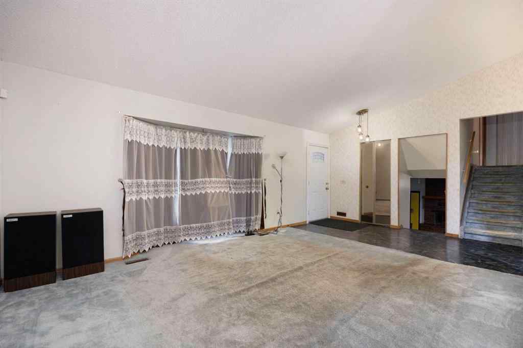 MLS® A2257356 - 206 Leigh Crescent  in Dickinsfield Fort McMurray, Residential