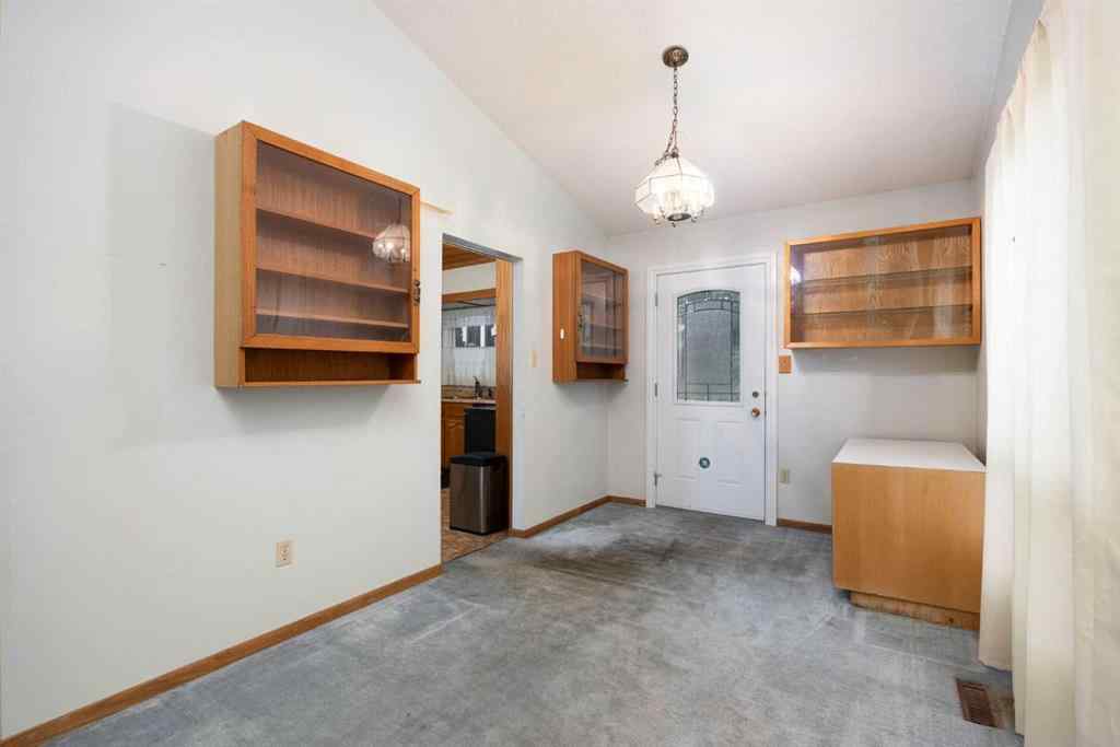MLS® A2257356 - 206 Leigh Crescent  in Dickinsfield Fort McMurray, Residential