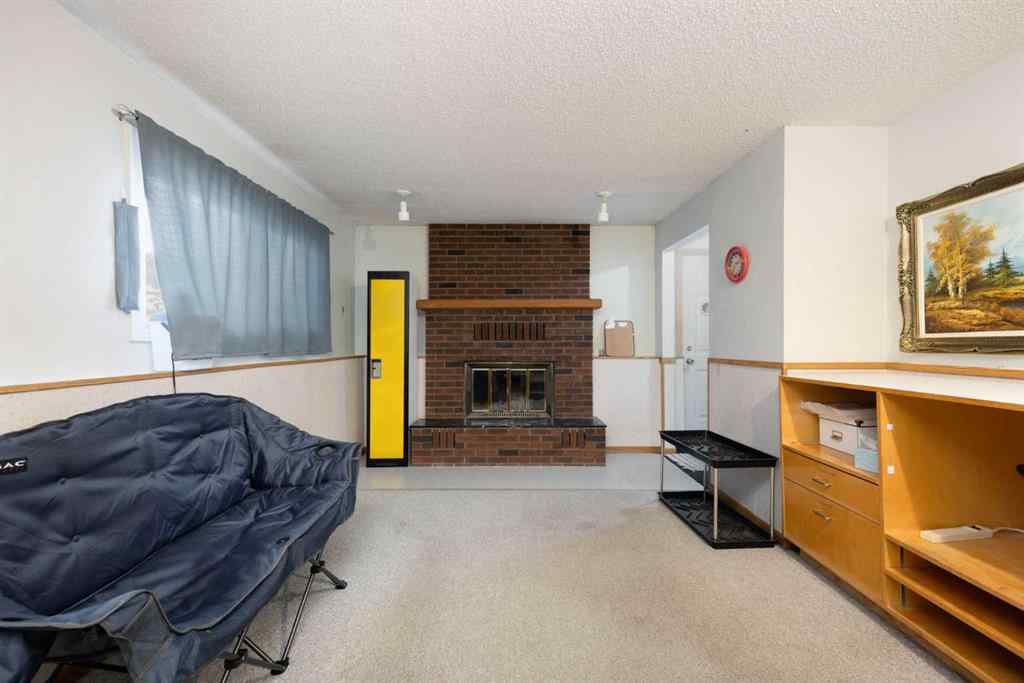 MLS® A2257356 - 206 Leigh Crescent  in Dickinsfield Fort McMurray, Residential
