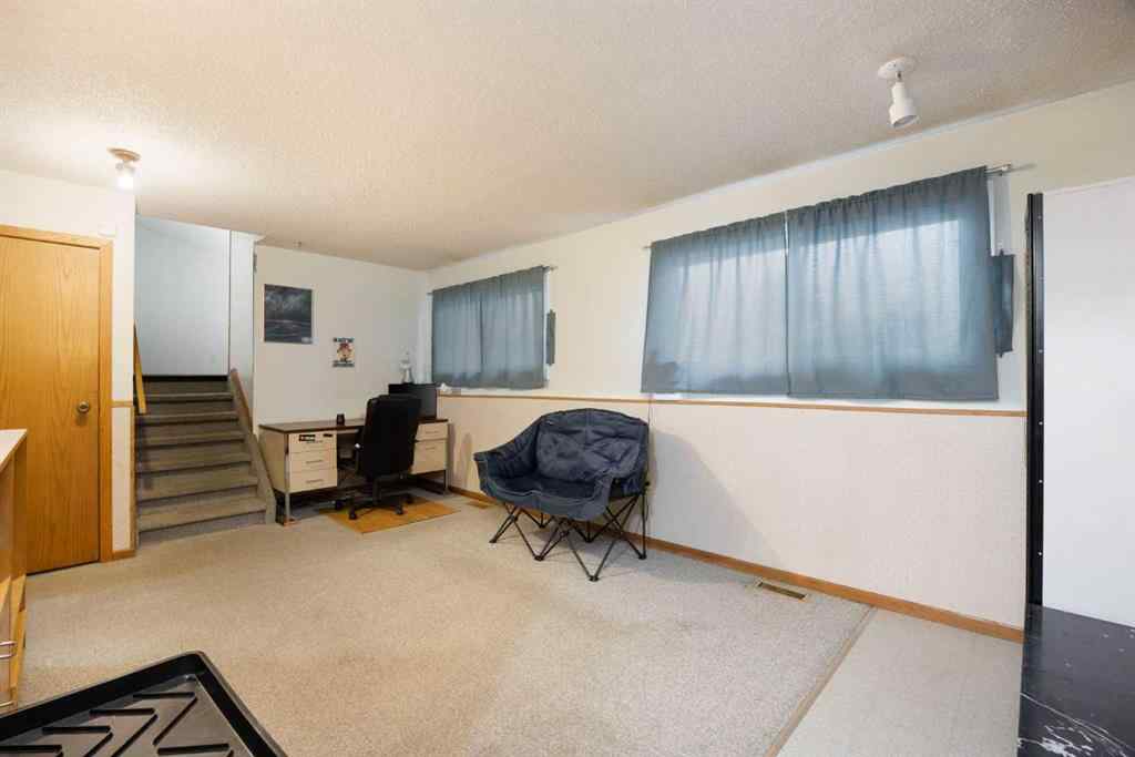 MLS® A2257356 - 206 Leigh Crescent  in Dickinsfield Fort McMurray, Residential
