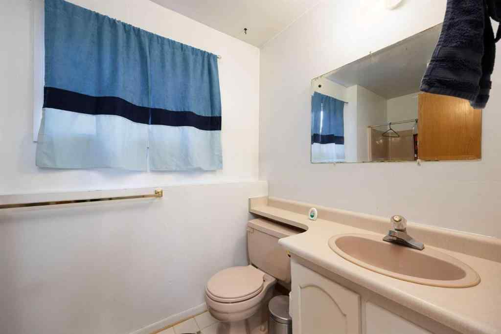 MLS® A2257356 - 206 Leigh Crescent  in Dickinsfield Fort McMurray, Residential