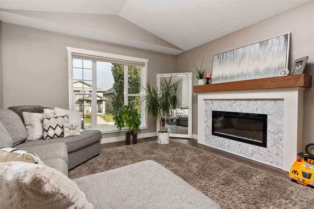 MLS® A2257357 - 4432 75 Street  in West Park Camrose, Residential