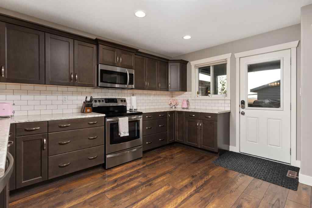 MLS® A2257357 - 4432 75 Street  in West Park Camrose, Residential