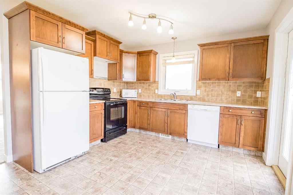 MLS® A2257366 - 146 Newton Drive  in Park Place Penhold, Residential