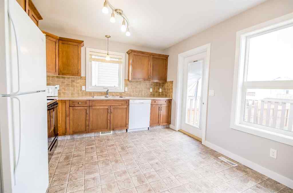 MLS® A2257366 - 146 Newton Drive  in Park Place Penhold, Residential