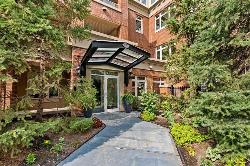 MLS® A2257369 - Unit #202 680 Princeton Way SW in Eau Claire Calgary, Residential