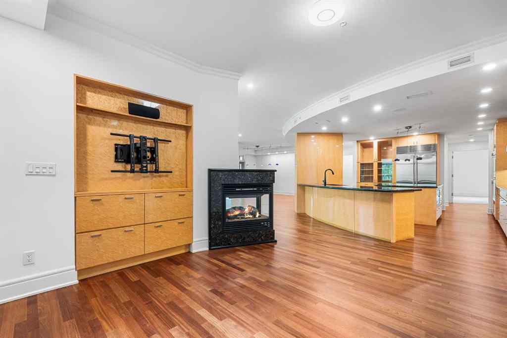 MLS® A2257369 - Unit #202 680 Princeton Way SW in Eau Claire Calgary, Residential