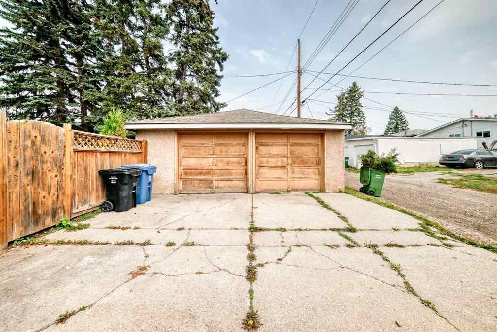MLS® A2257370 - 916 38 Street SE in Forest Lawn Calgary, Residential