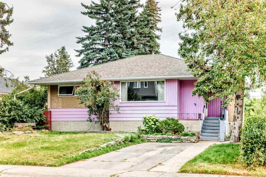 MLS® A2257370 - 916 38 Street SE in Forest Lawn Calgary, Residential