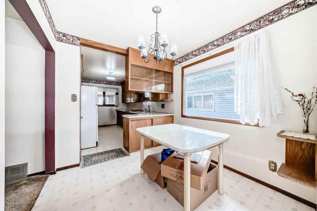 MLS® A2257370 - 916 38 Street SE in Forest Lawn Calgary, Residential