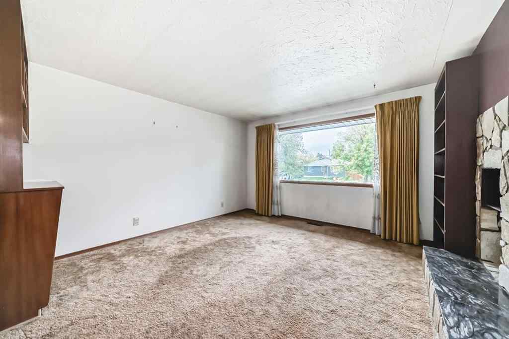 MLS® A2257370 - 916 38 Street SE in Forest Lawn Calgary, Residential