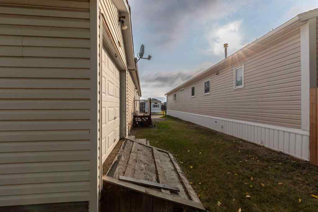 MLS® A2257379 - 392 Gregoire Crescent  in Gregoire Park Fort McMurray, Residential