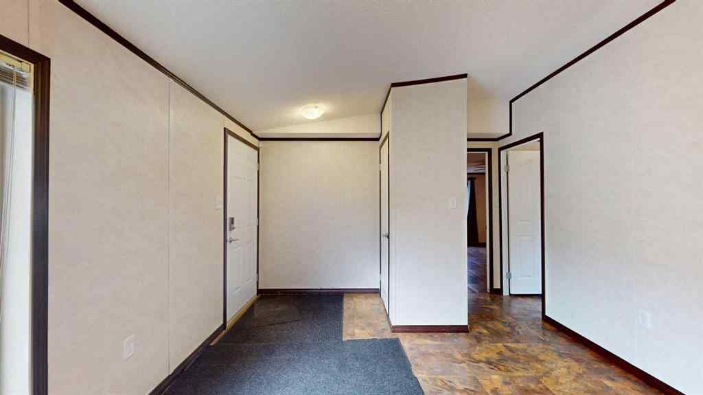 MLS® A2257379 - 392 Gregoire Crescent  in Gregoire Park Fort McMurray, Residential