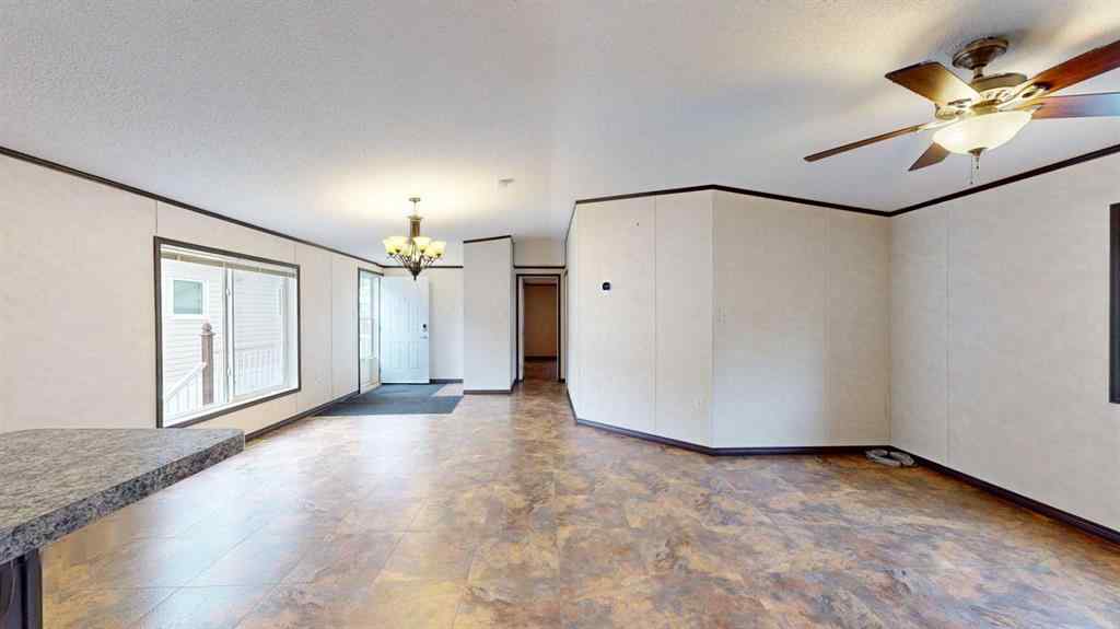 MLS® A2257379 - 392 Gregoire Crescent  in Gregoire Park Fort McMurray, Residential