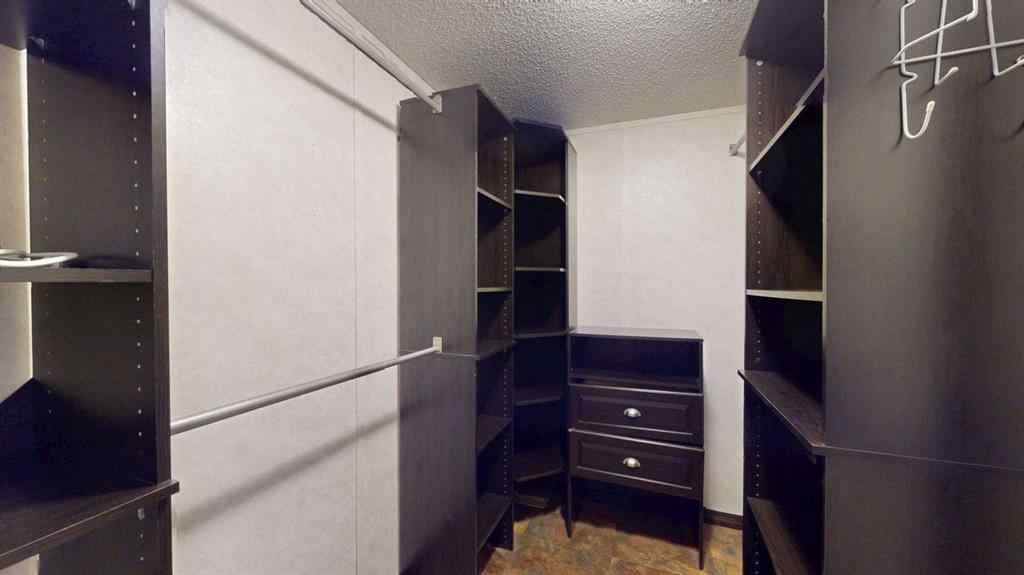 MLS® A2257379 - 392 Gregoire Crescent  in Gregoire Park Fort McMurray, Residential