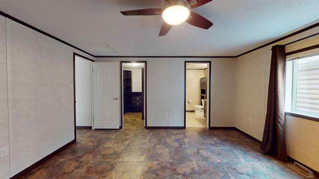 MLS® A2257379 - 392 Gregoire Crescent  in Gregoire Park Fort McMurray, Residential