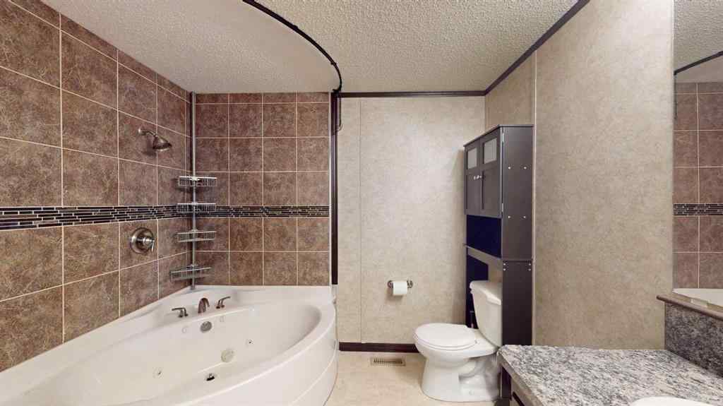 MLS® A2257379 - 392 Gregoire Crescent  in Gregoire Park Fort McMurray, Residential