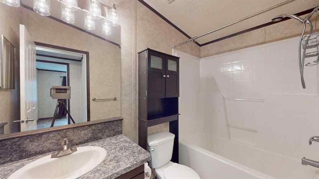 MLS® A2257379 - 392 Gregoire Crescent  in Gregoire Park Fort McMurray, Residential