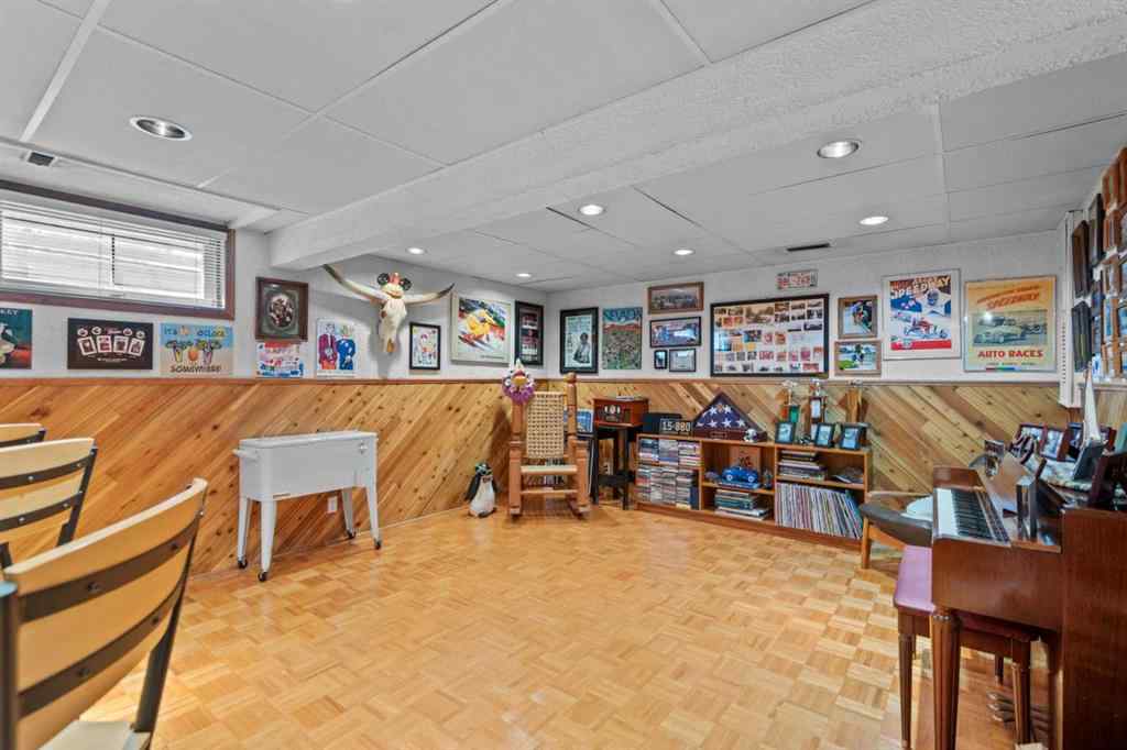 MLS® A2257380 - 2224 24 Avenue NW in Banff Trail Calgary, Residential