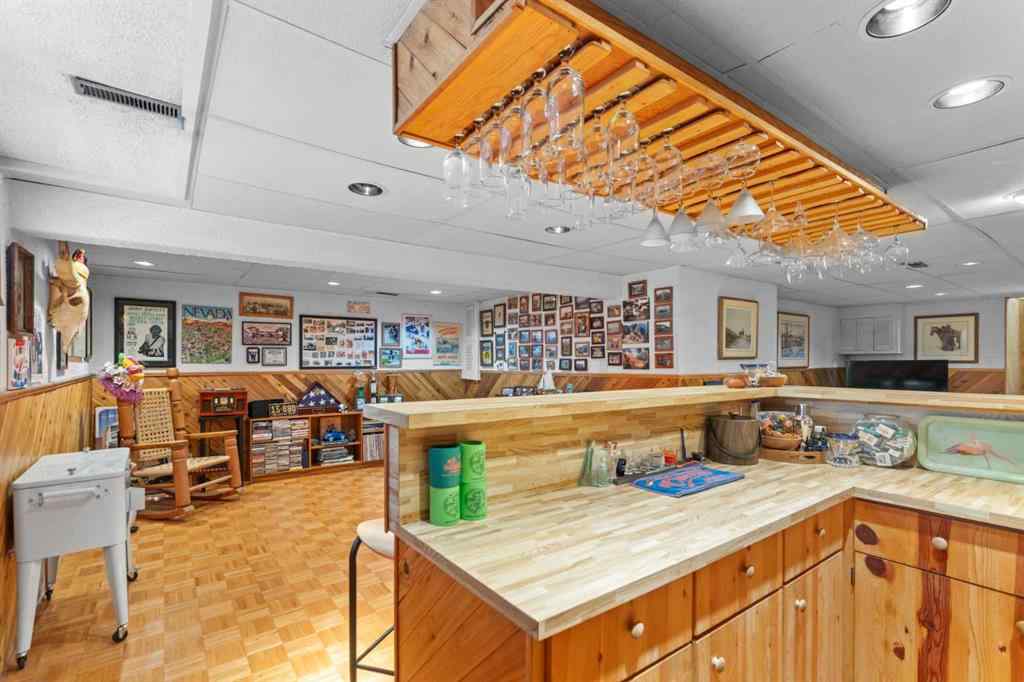 MLS® A2257380 - 2224 24 Avenue NW in Banff Trail Calgary, Residential
