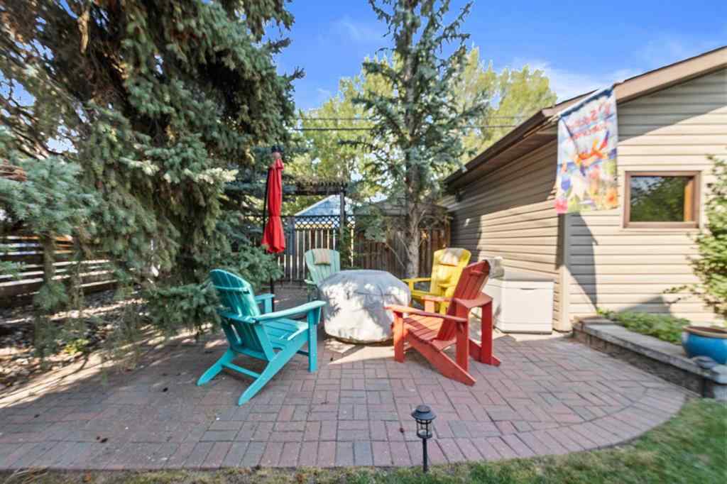 MLS® A2257380 - 2224 24 Avenue NW in Banff Trail Calgary, Residential