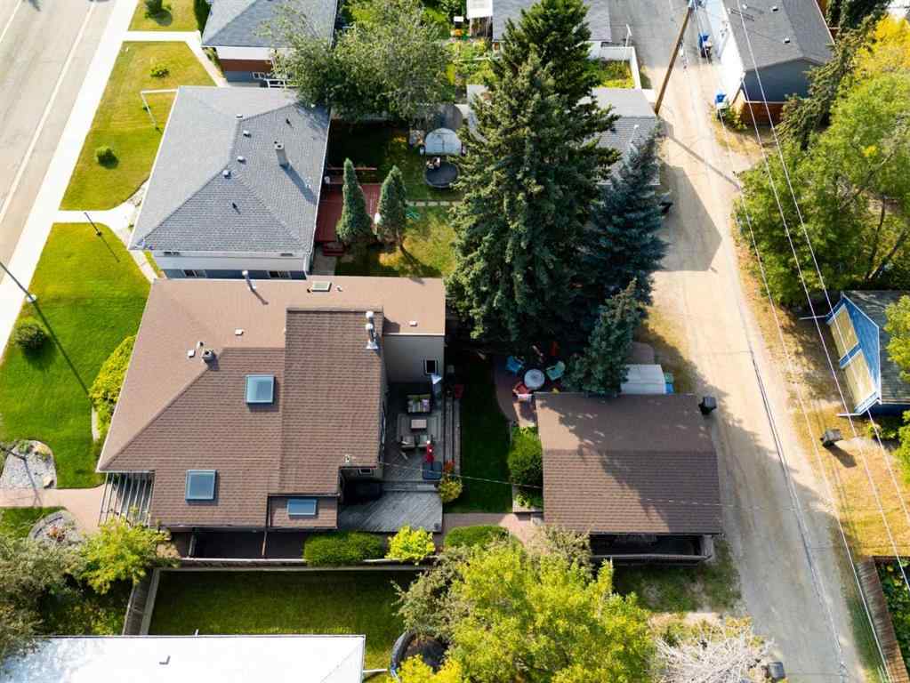 MLS® A2257380 - 2224 24 Avenue NW in Banff Trail Calgary, Residential