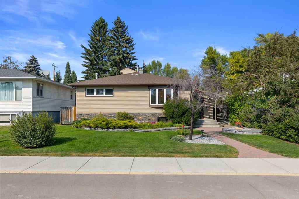 MLS® A2257380 - 2224 24 Avenue NW in Banff Trail Calgary, Residential