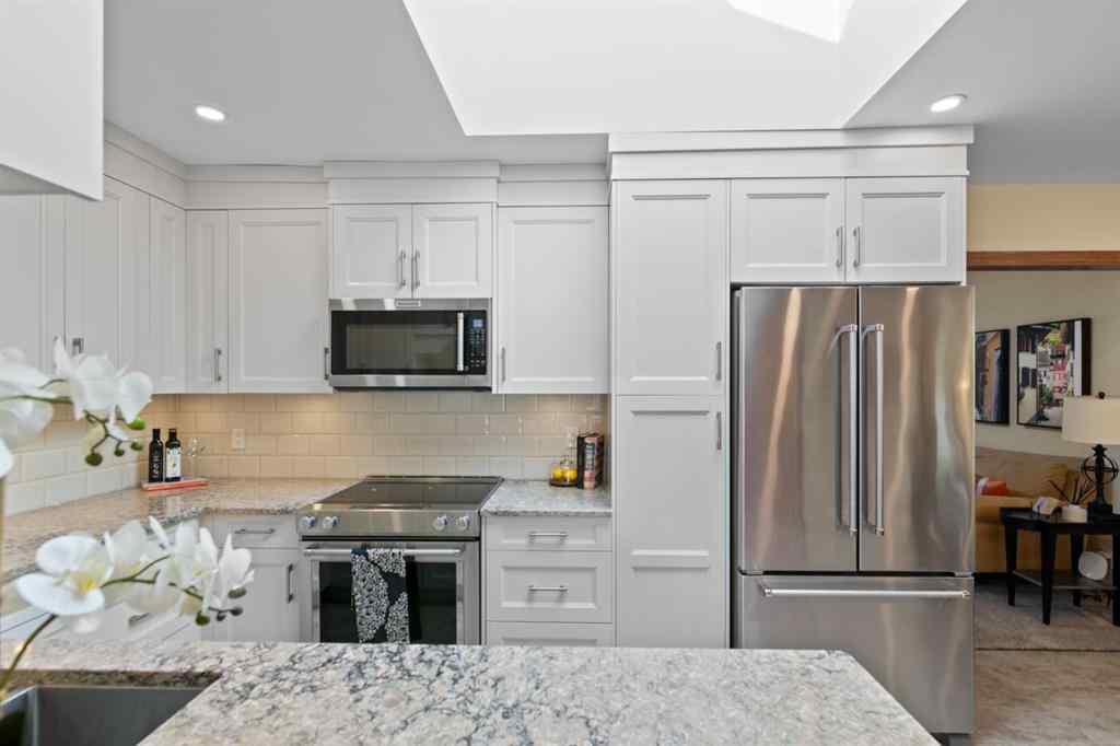 MLS® A2257380 - 2224 24 Avenue NW in Banff Trail Calgary, Residential