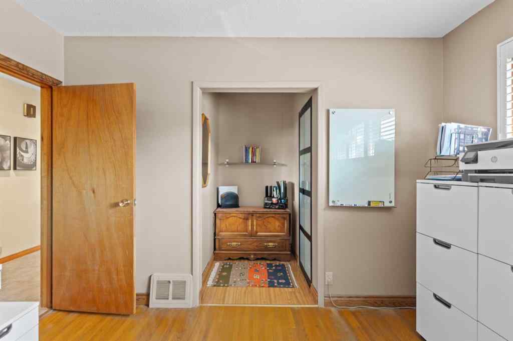 MLS® A2257380 - 2224 24 Avenue NW in Banff Trail Calgary, Residential