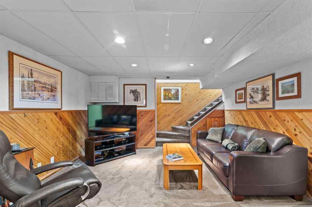 MLS® A2257380 - 2224 24 Avenue NW in Banff Trail Calgary, Residential