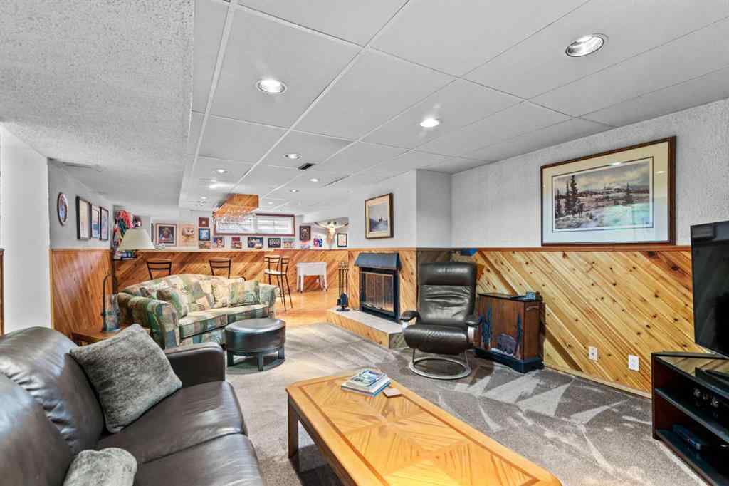 MLS® A2257380 - 2224 24 Avenue NW in Banff Trail Calgary, Residential