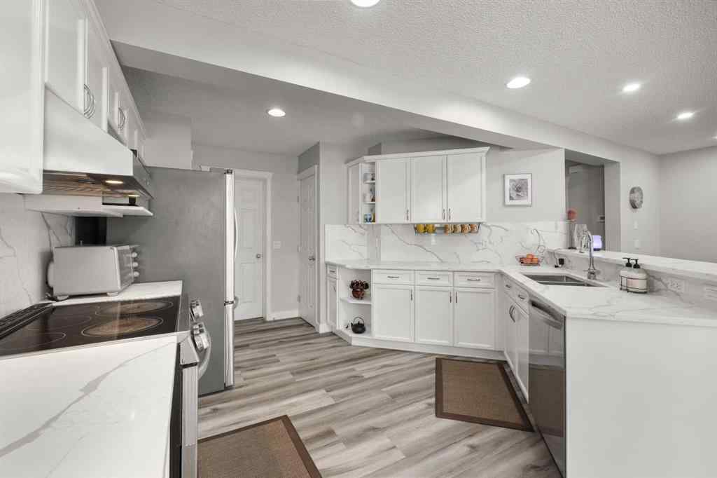 MLS® A2257389 - 266 Royal Elm Road NW in Royal Oak Calgary, Residential