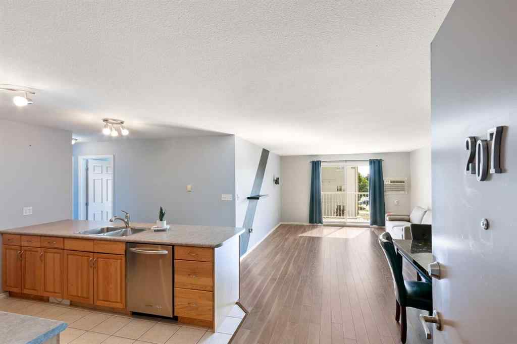 MLS® A2257392 - Unit #207B 6608 42 Street  in Parkview Estates Lloydminster, Residential