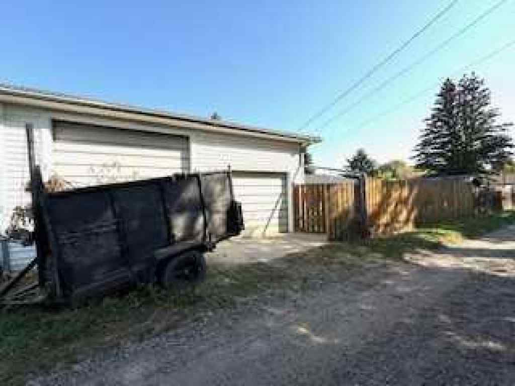 MLS® A2257395 - 25 Rossdale Road SW in Rosscarrock Calgary, Residential
