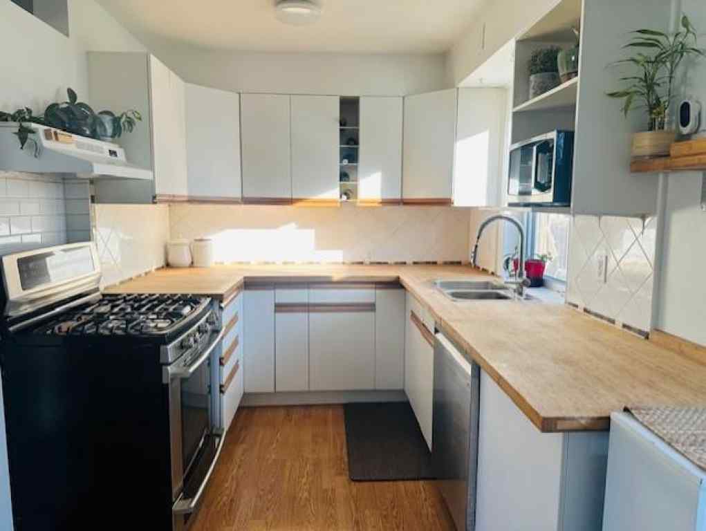 MLS&reg; # A2257395 - 25 Rossdale Road SW in Rosscarrock Calgary, Residential Open Houses