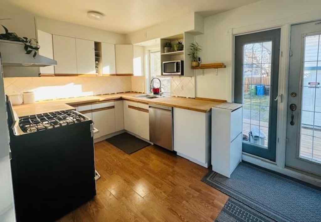 MLS&reg; # A2257395 - 25 Rossdale Road SW in Rosscarrock Calgary, Residential Open Houses