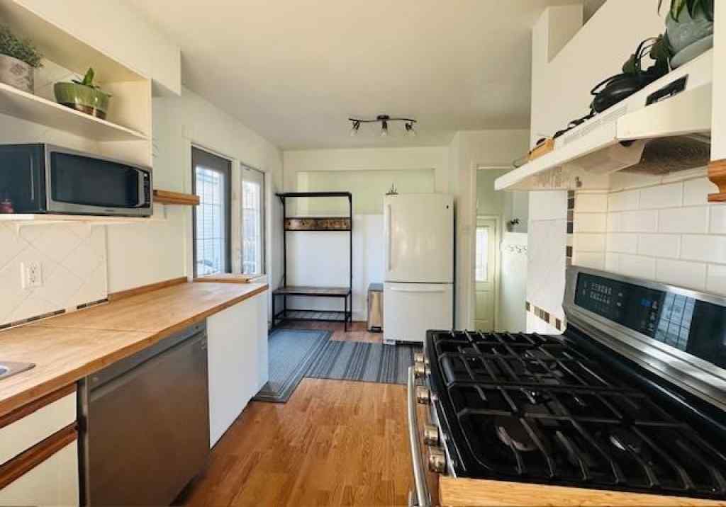 MLS&reg; # A2257395 - 25 Rossdale Road SW in Rosscarrock Calgary, Residential Open Houses