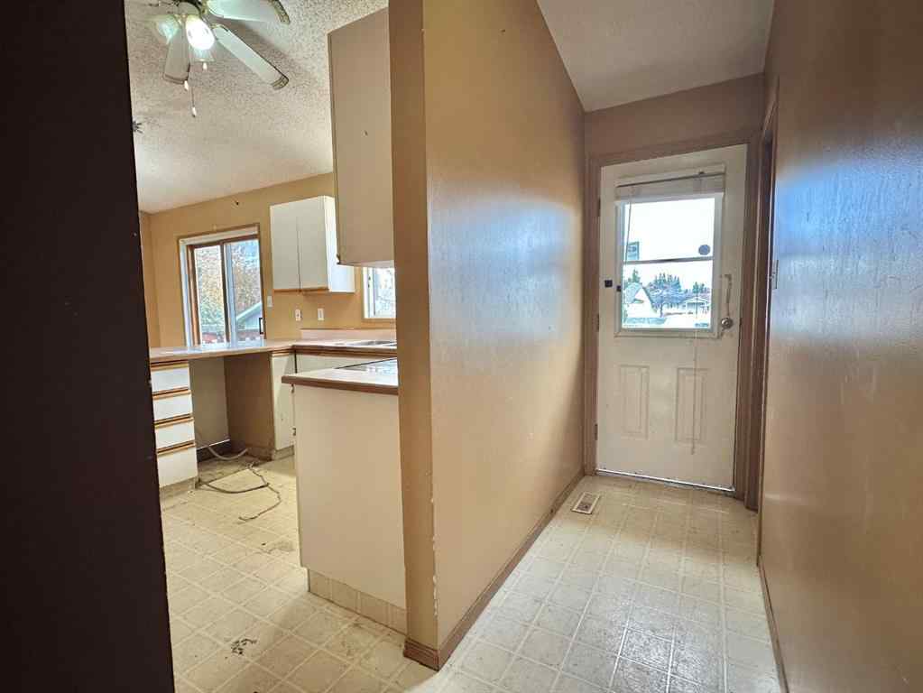 MLS® A2257397 - 37 Atkinson Crescent  in NONE Whitecourt, Residential