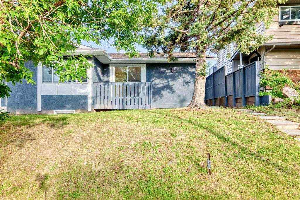 MLS® A2257399 - 8426 Berkley Road NW in Beddington Heights Calgary, Residential