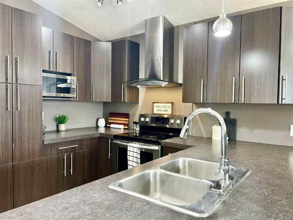 MLS® A2257402 - 9307 99 Avenue  in NONE Wembley, Residential