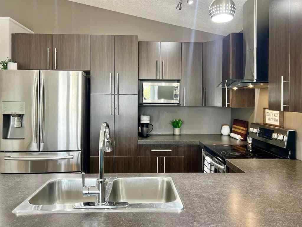 MLS® A2257402 - 9307 99 Avenue  in NONE Wembley, Residential